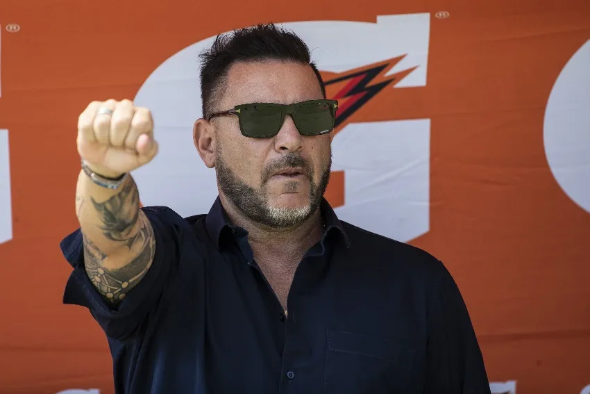 Turco Mohamed en un partido de Pumas