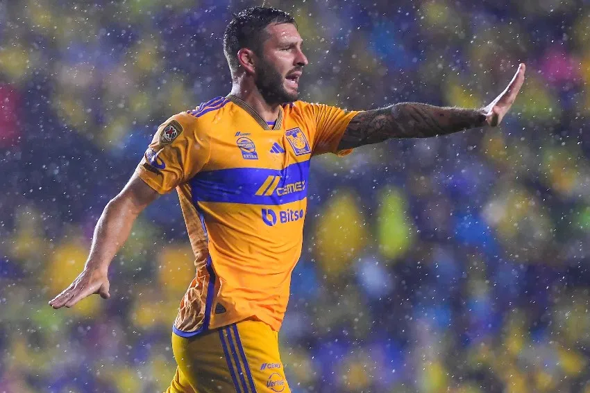 MEXSPORT Gignac en un partido de Tigres