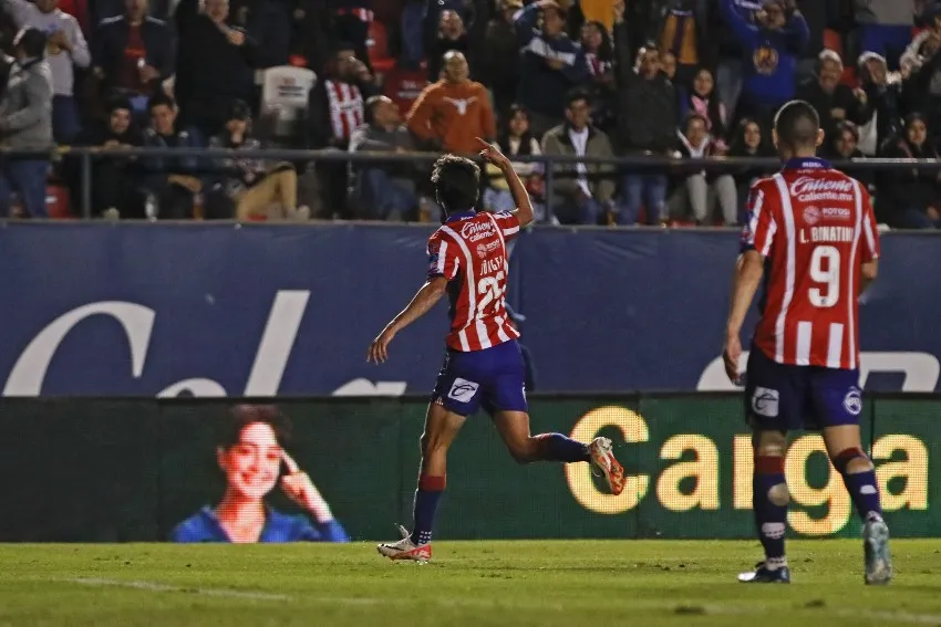 MEXSPORT El festejo del futbolista mexicano