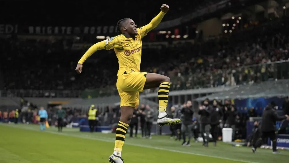 El Dortmund aseguró su pase a la siguiente ronda de la Champions