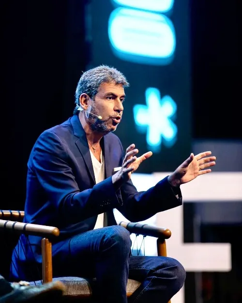 Arturo Elias Ayub fungió como presidente de Pumas