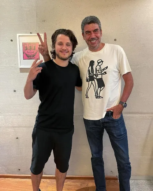 Arturo Elias junto a Roberto Martínez