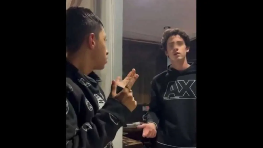 CAPTURA DE PANTALLA: Twitter: @porktendencia El agresor detuvo el ataque luego de que una vecina lo grabó.