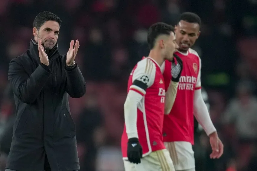 Arsenal, líderes de la Premier League