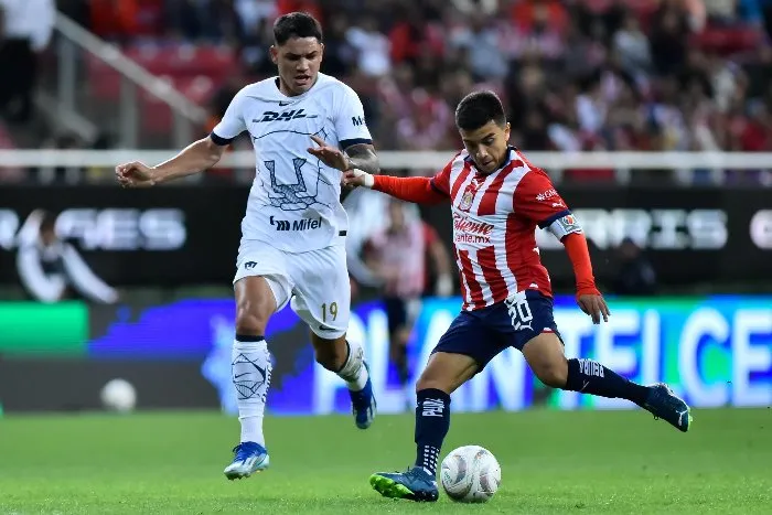 Chivas venció 1-0 a Pumas