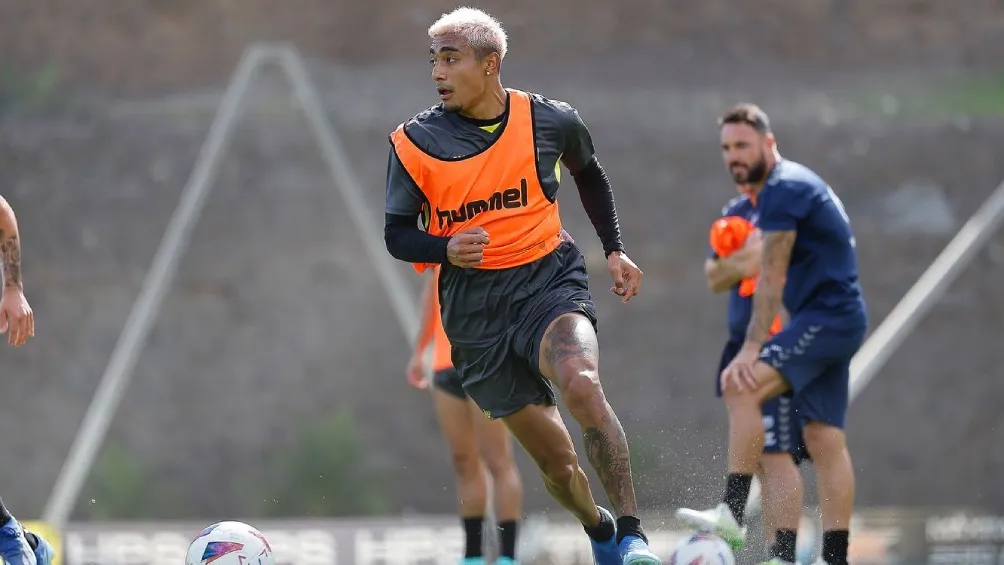 El lateral acumula dos anotaciones con los canarios