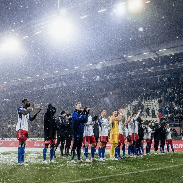 Hamburgo rescató el empate contra St. Pauli