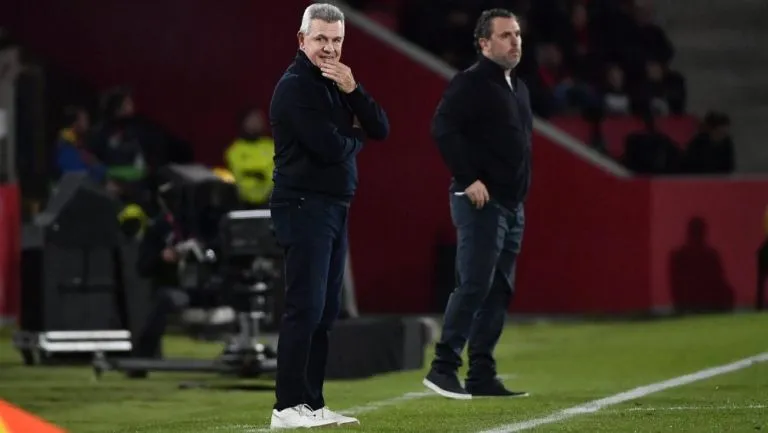 Javier Aguirre dirigiendo al Mallorca