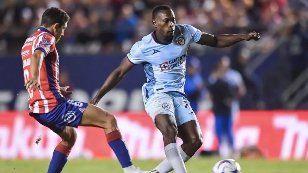 Cambindo en un partido ante San Luis