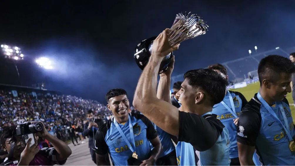 TWITTER: @LigaMXExpansion El equipo festeja el campeonato