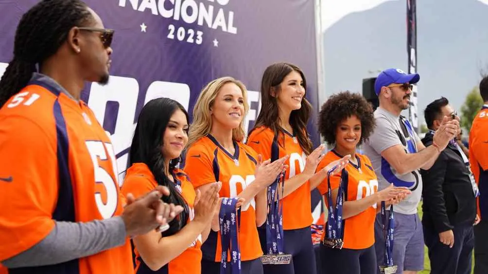 Guerra Castellanos LAs porristas del equipo estuvieron presentes