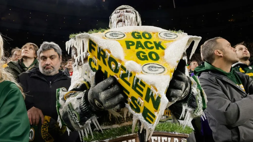 Frozen Cheese le regaló unos sombreros a Biles