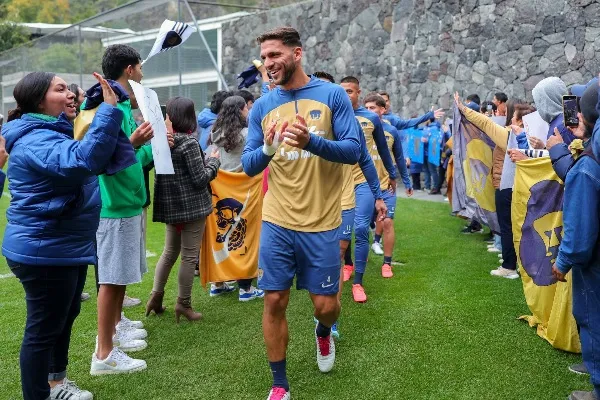 Jugadores de Pumas reciben el apoyo de la institución