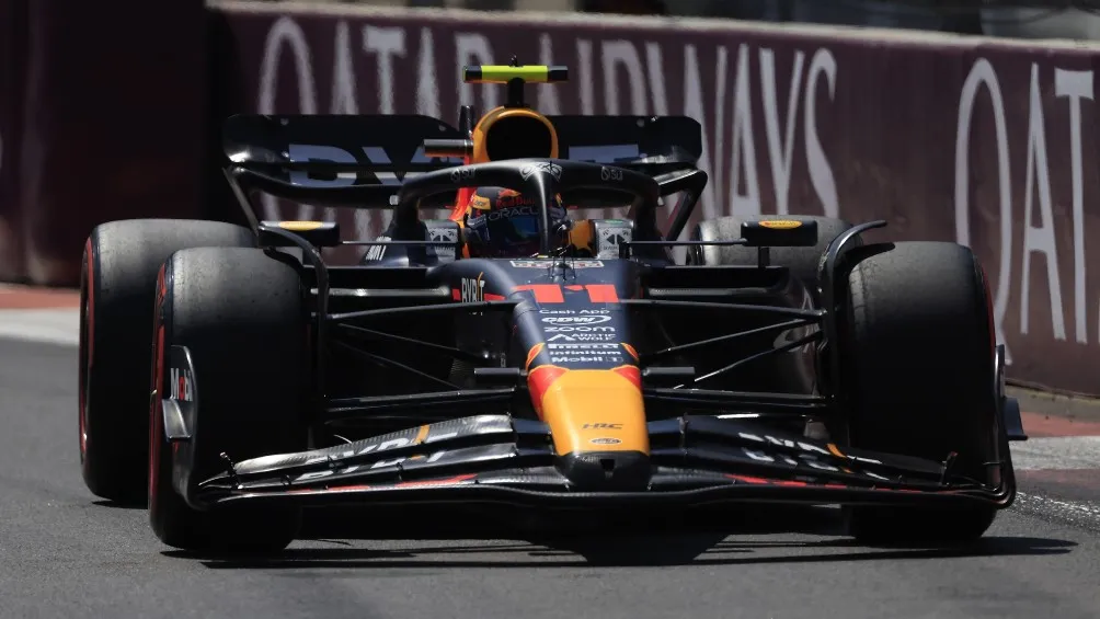 Checo Pérez corriendo en F1