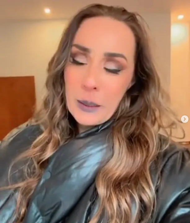 IG: @consueloduval Muy lastimada, la artistas agradeció el apoyo de sus amigos y seguidores.