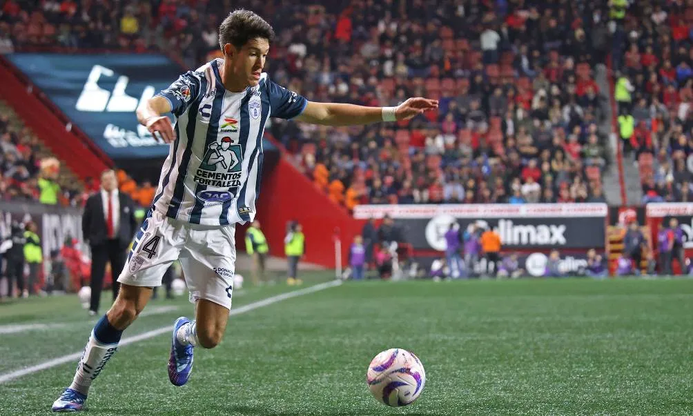 José Castillo en partido con Pachuca