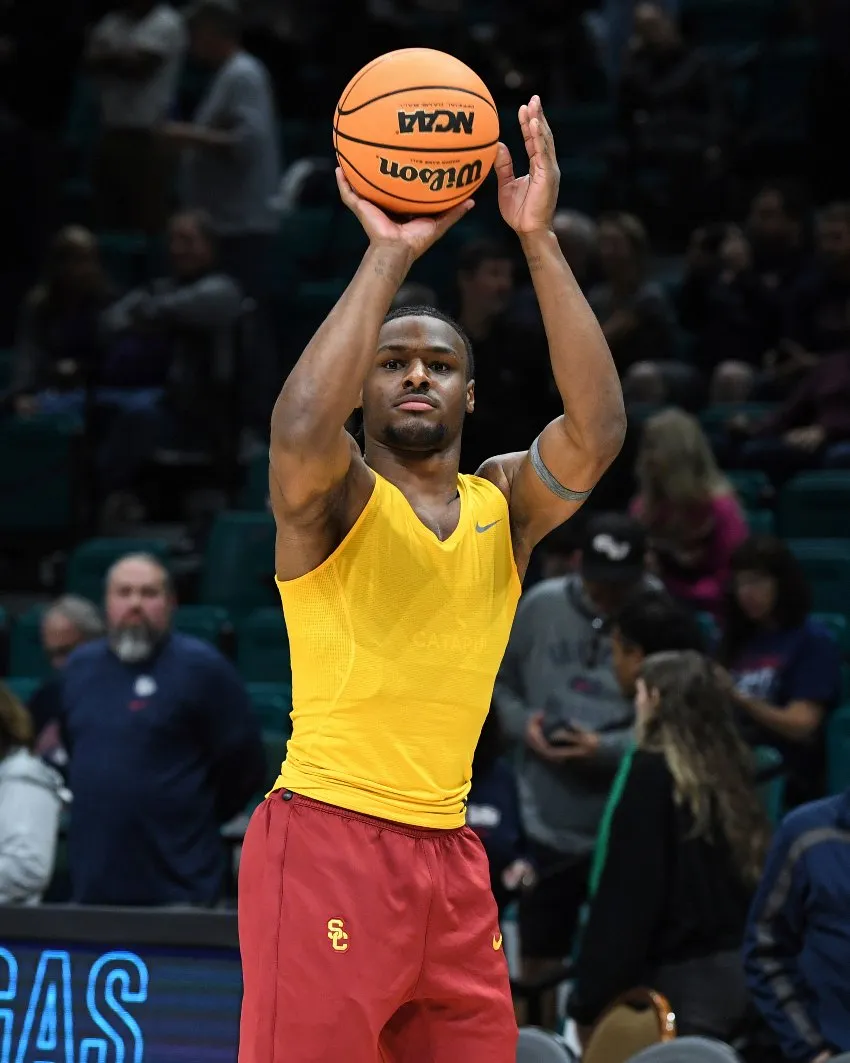 Bronny James previo a su debut en la USC