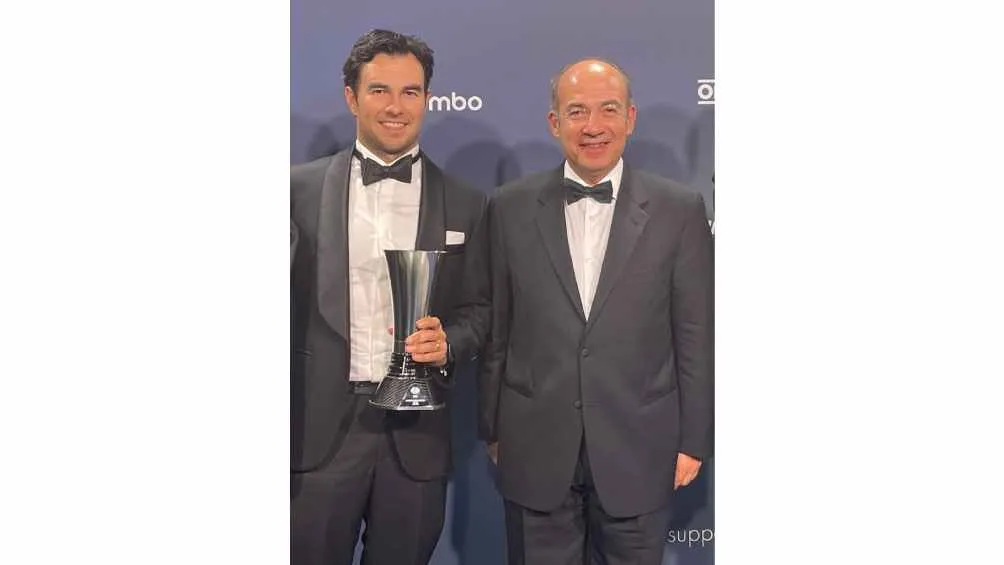 TWITTER @FelipeCalderon Ya lo había acompañado