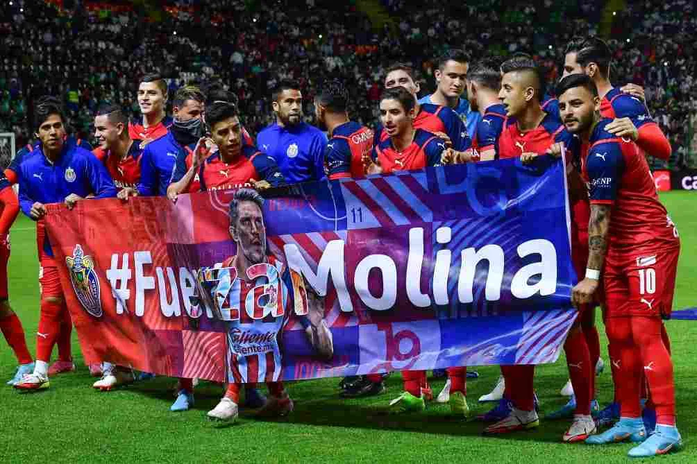MEXSPORT Jugadores de Chivas cuando Molina se lesionó en 2022
