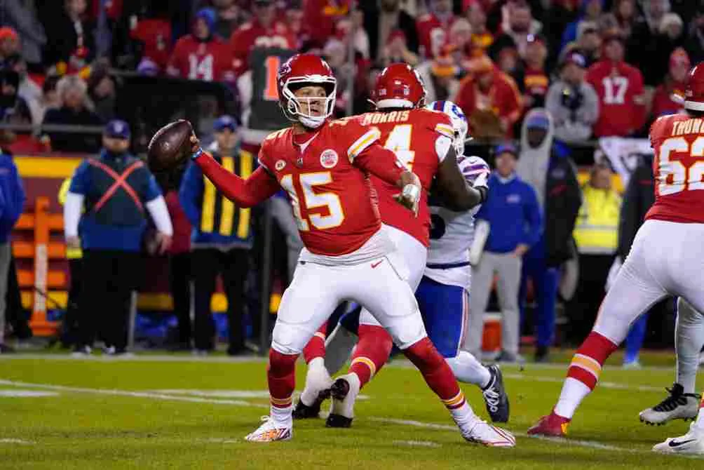 Mahomes durante una serie ofensiva