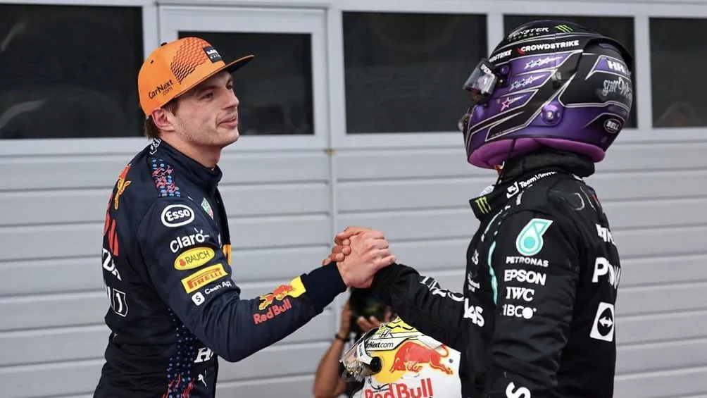 AP Hamilton y Verstappen