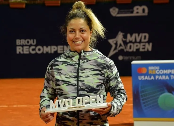 Renata Zarazúa, primera mexicana en ganar un torneo WTA tras conquistar el Montevideo Open