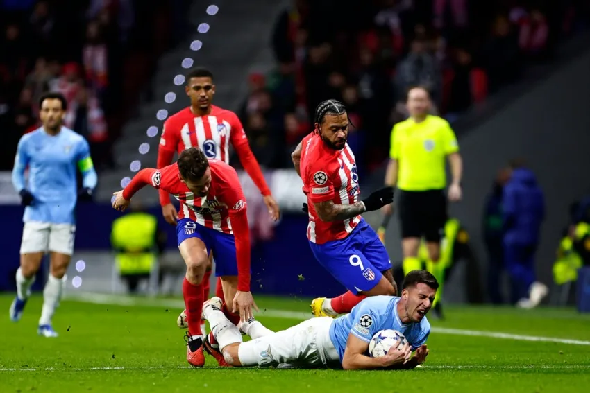 Momentos del cotejo de este miércoles