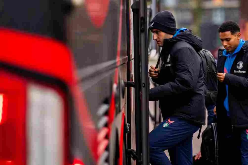 Santi antes del viaje a Escocia