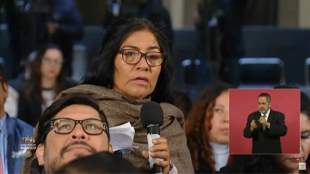 La periodista culminó diciendo que ella sí defiende al pueblo.