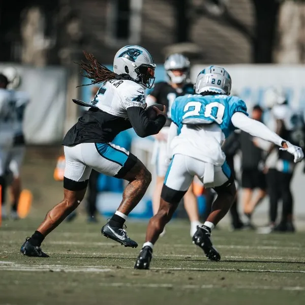 Carolina enfrentará a los Falcons en la Semana 15