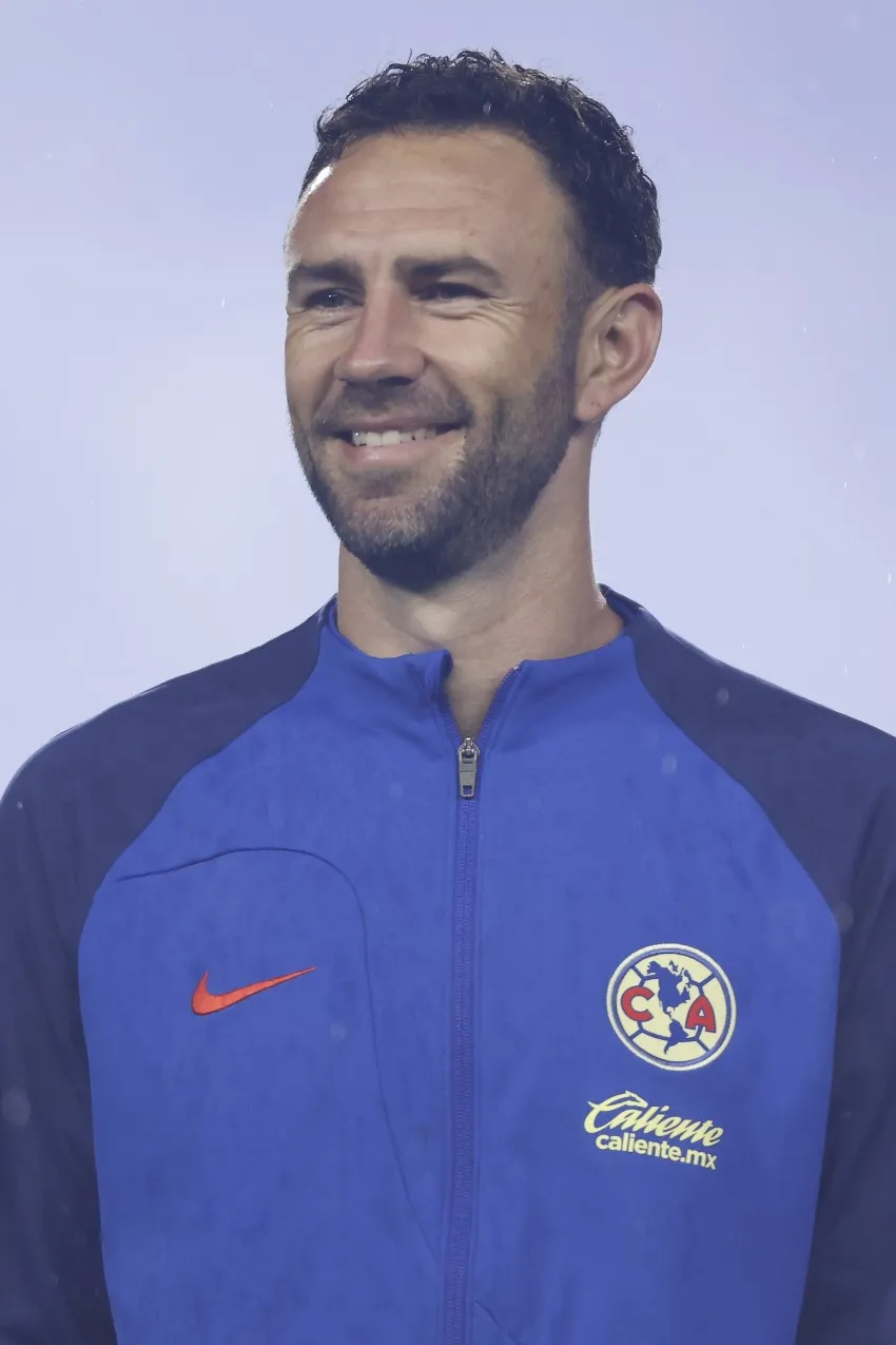 Layún previo a un partido de América