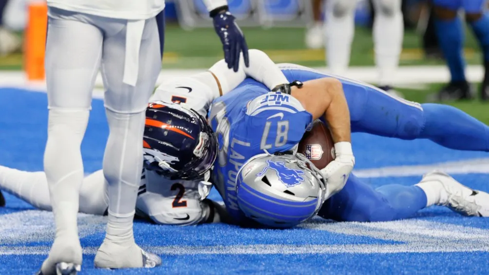 Sam LaPorta, ala cerrada novato de los Lions