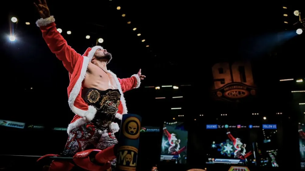 Rocky Romero se despidió su título