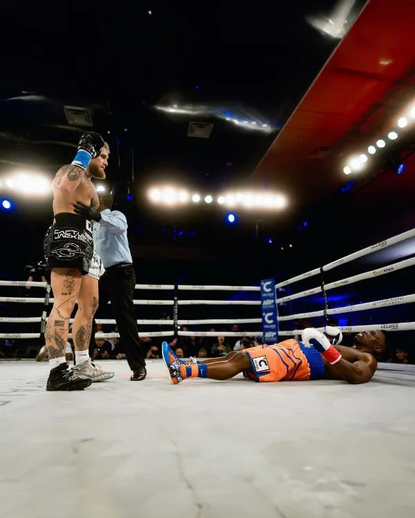 Jake Paul venció a Andre August