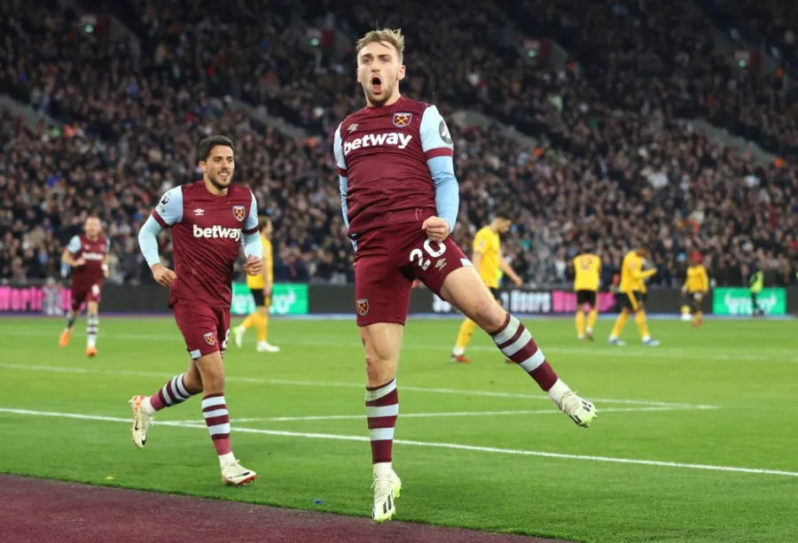 West Ham venció 3-0 a Wolves