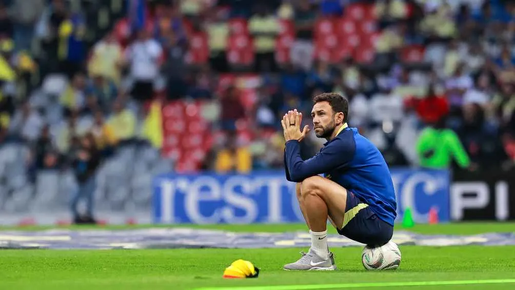 Layún jugará su último partido profesional