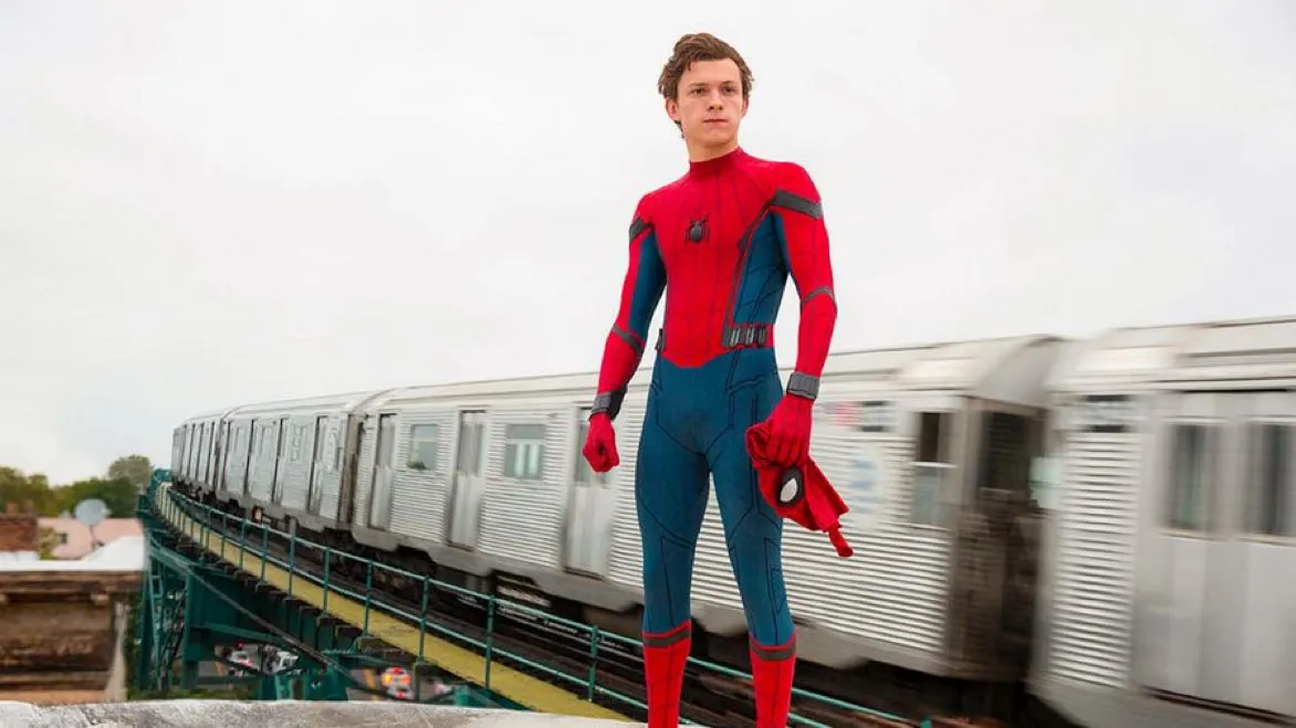 TWITTER @porktendencia Tom Holland seguiría interpretando a Spider-Man