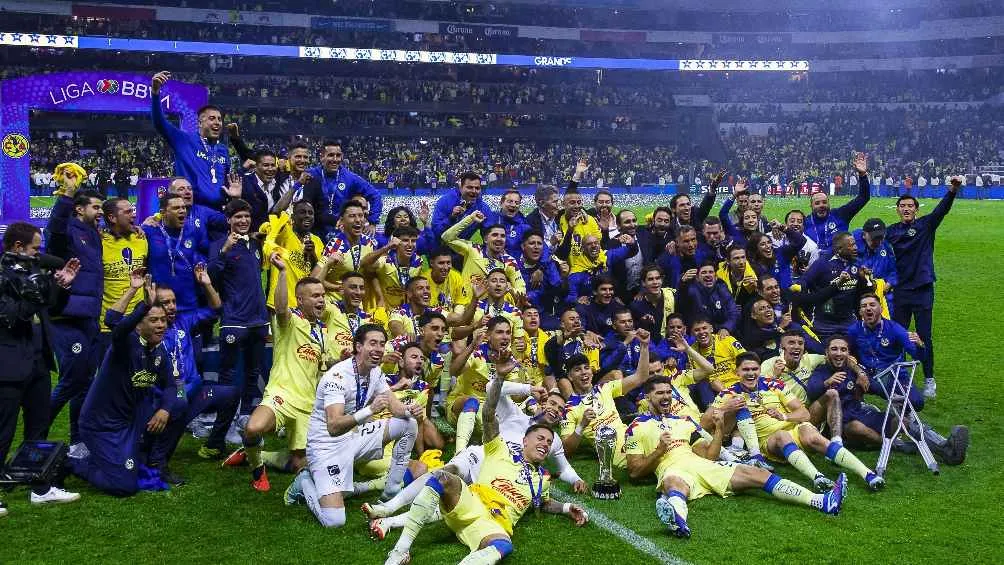 MEXSPORT América celebrando su título de liga
