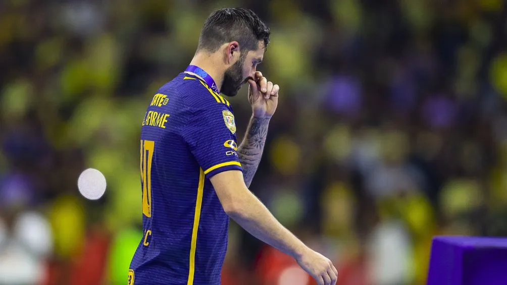 Gignac durante el partido ante América