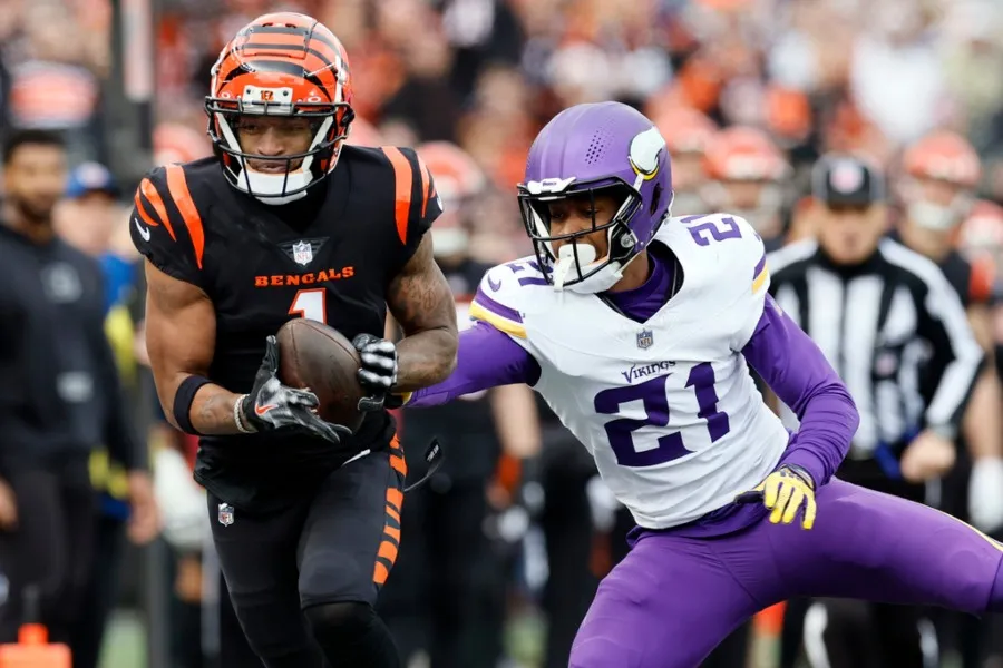 Ja'Marr Chase en el duelo ante Vikings