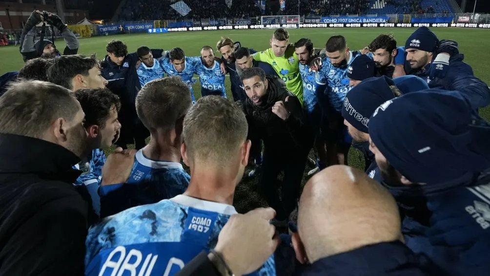 Fabrega dirigiendo a su equipo