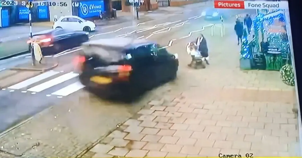 Cuando todo parecía una catástrofe, apareció un milagro y el vehículo volteó.