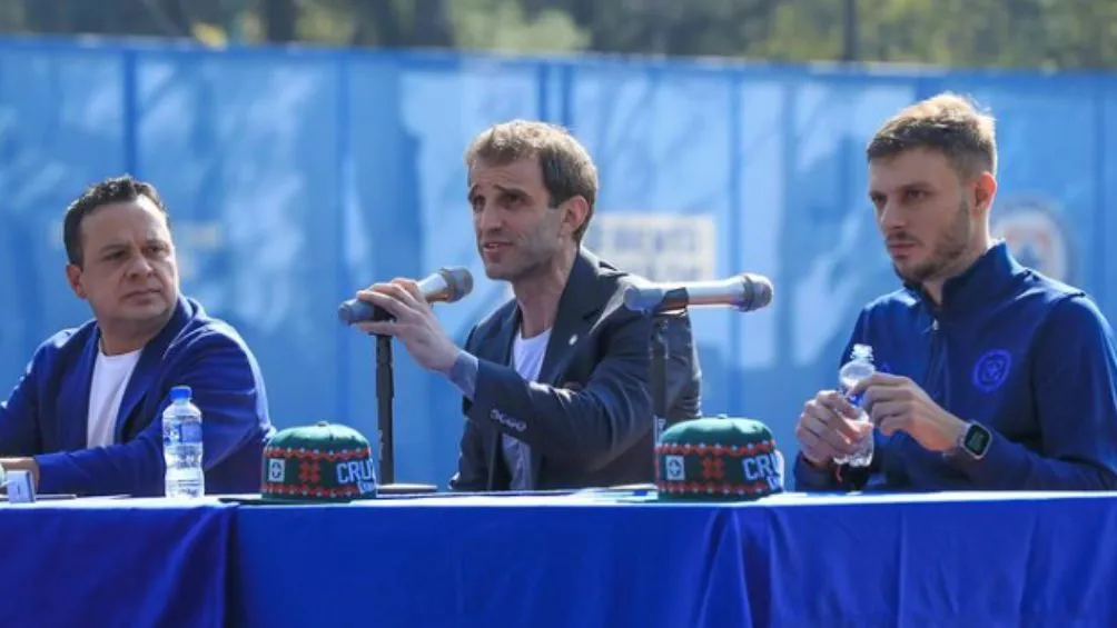 La presentación de Alonso y Anselmi