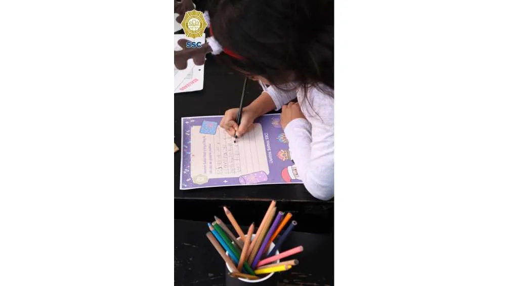 En el ‘Buzón Navideño SSC’ los pequeños serán ayudados a escribir sus cartitas.