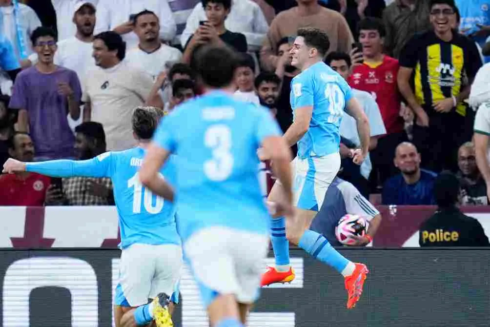 Julián Álvarez festeja su gol ante Fluminense