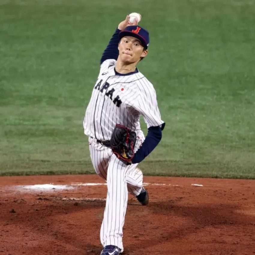 Dodgers llegó a un acuerdo con el pitcher japonés Yoshinobu Yamamoto por 325 MDD