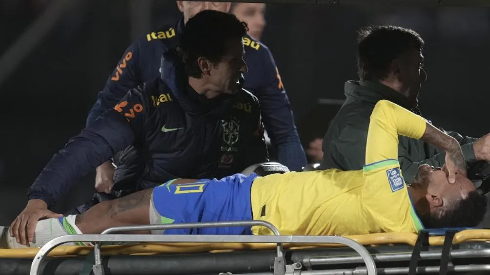 Ney salió lesionado ante Uruguay