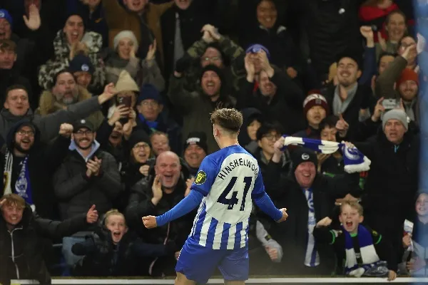 Jack Hinshelwood se encargó de abrir el marcador