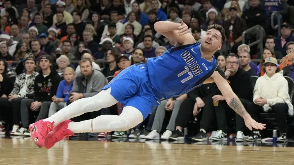 AP Luka Doncic en un juego con los Mavs