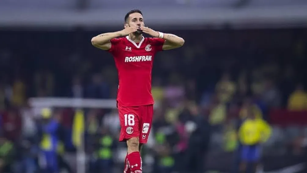 Fernando Navarro salió gratis de Toluca